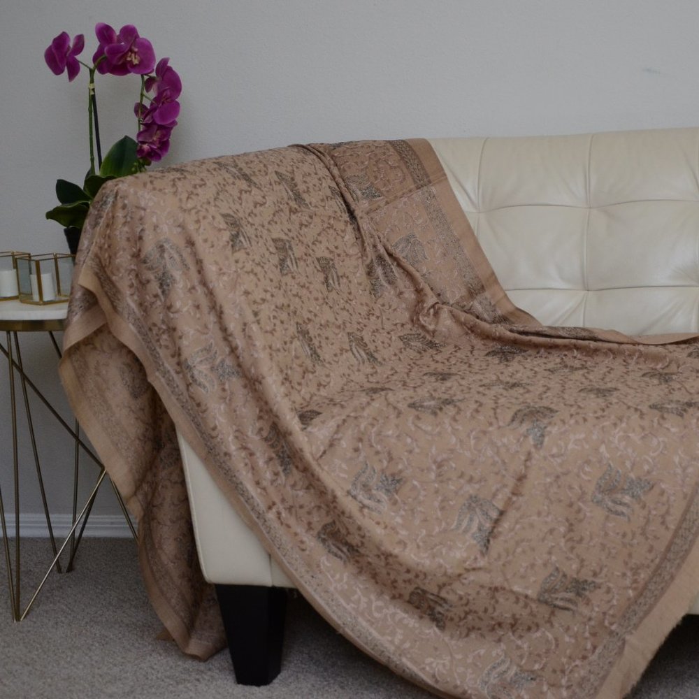 NEW Shawl, Beige, Indian Pashmina Wool, Full Embroidered Flower &Vine, 84x44 - Picture 2 of 12